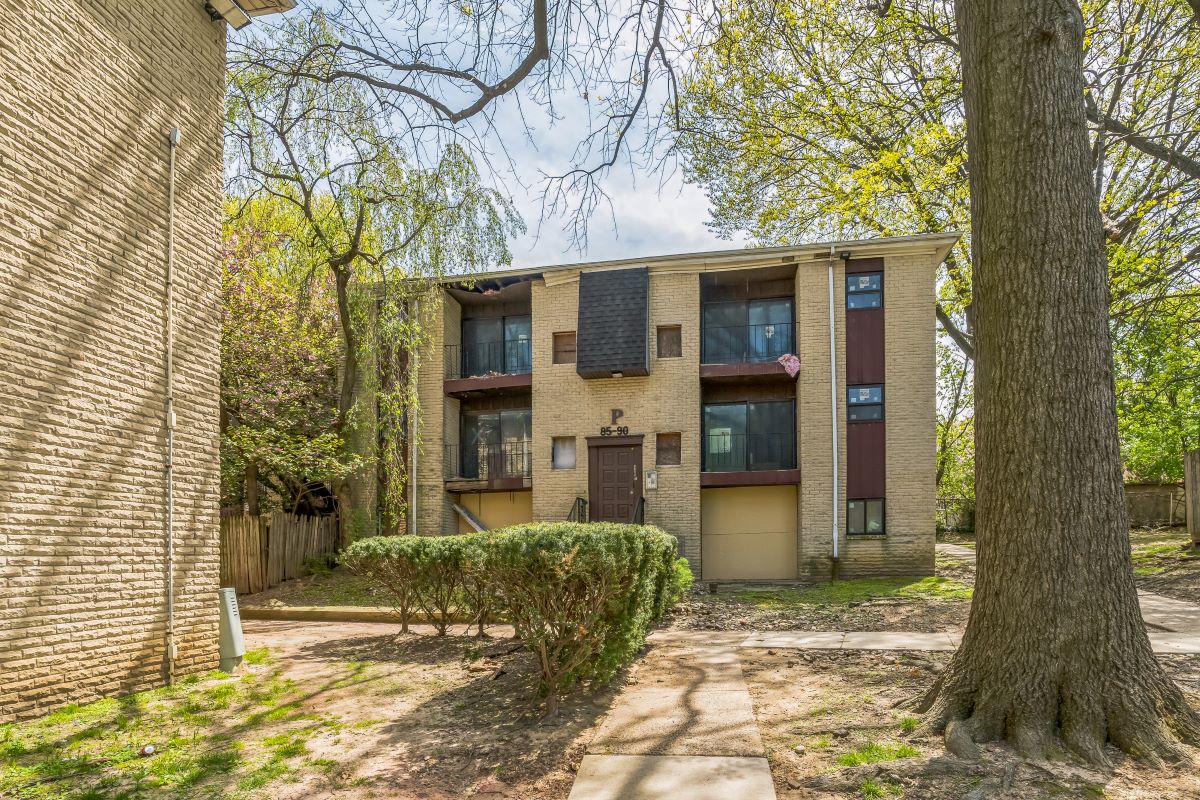 03_8030_Ditman_St_Philadelphia_PA_19136_USA-Exterior-_MAN1352